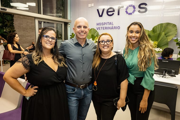 O Veros Hospital Veterinário foi inaugurado na última segunda-feira 04 de abril.